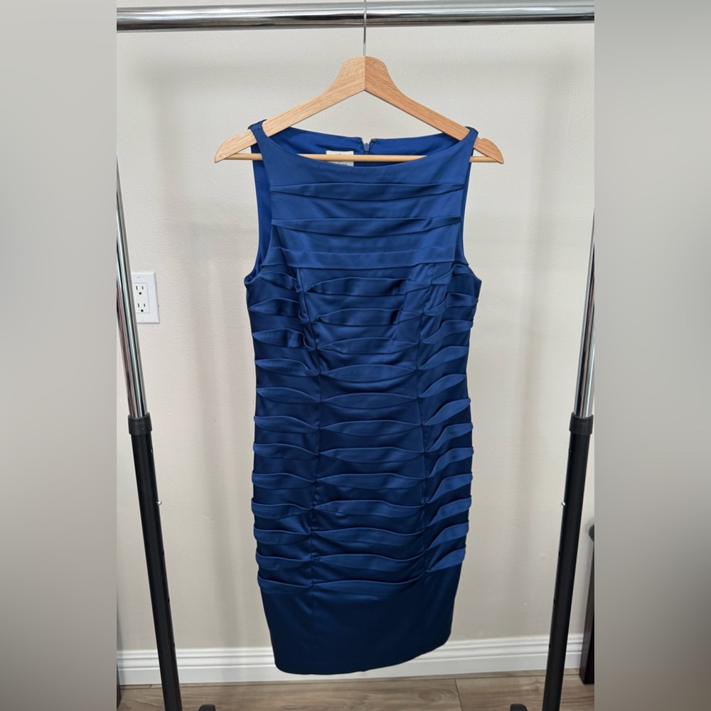 Elegant Blue Sleeveless Dress